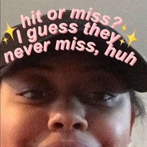 Meet your Posher, Cynthia